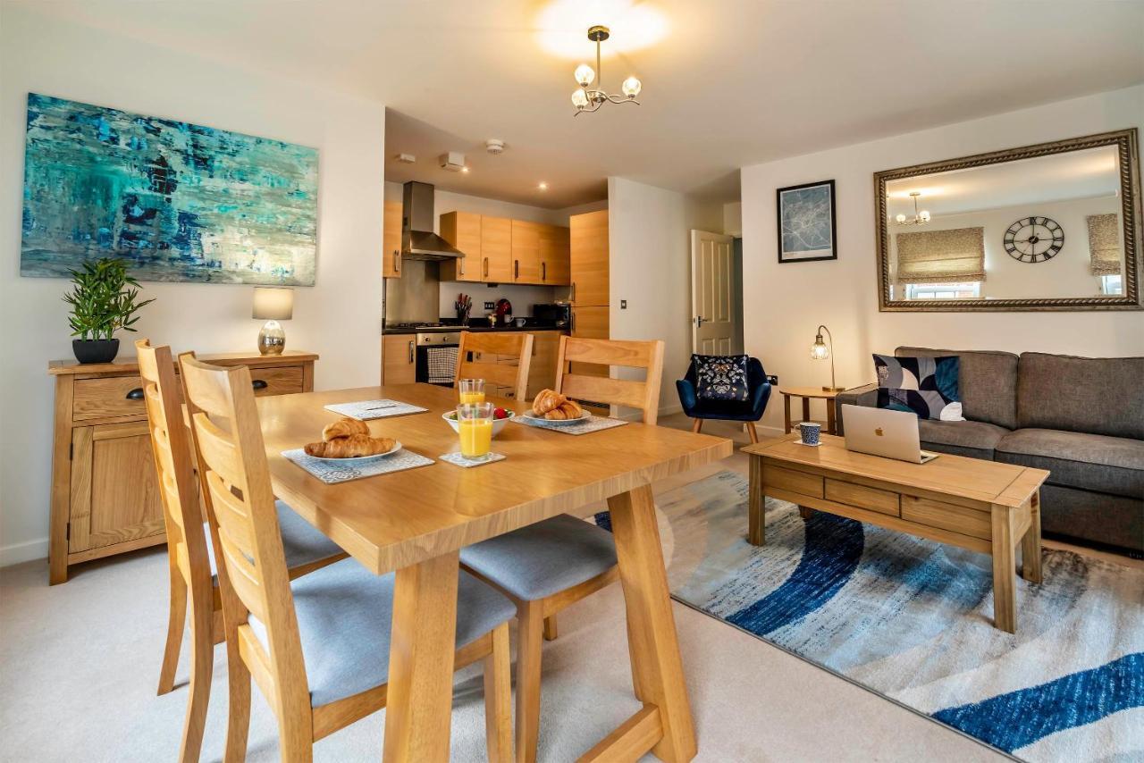 The Augustine - Modern Two Bed Ground Floor Apartment With Parking 캔터베리 외부 사진