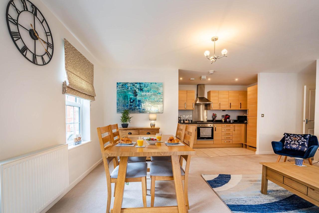 The Augustine - Modern Two Bed Ground Floor Apartment With Parking 캔터베리 외부 사진