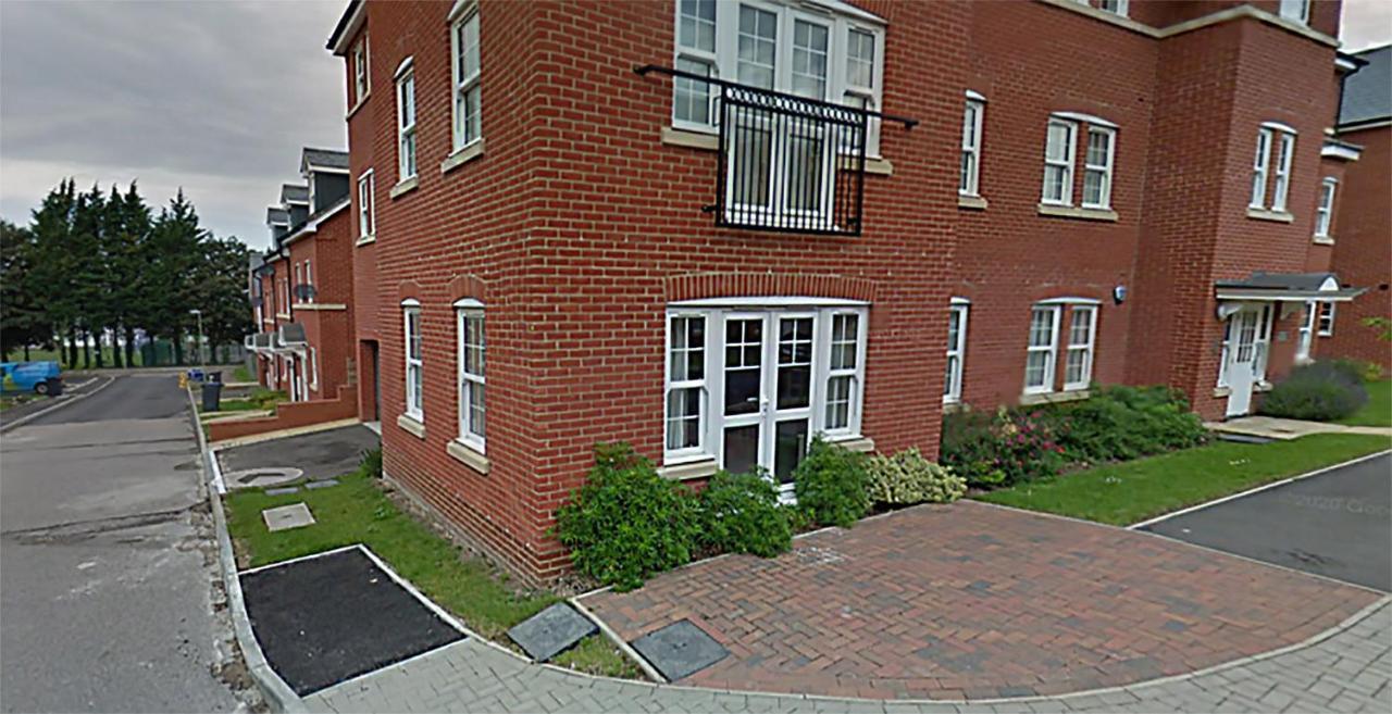 The Augustine - Modern Two Bed Ground Floor Apartment With Parking 캔터베리 외부 사진