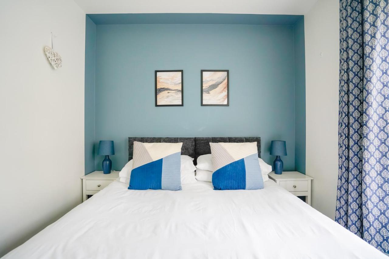 The Augustine - Modern Two Bed Ground Floor Apartment With Parking 캔터베리 외부 사진